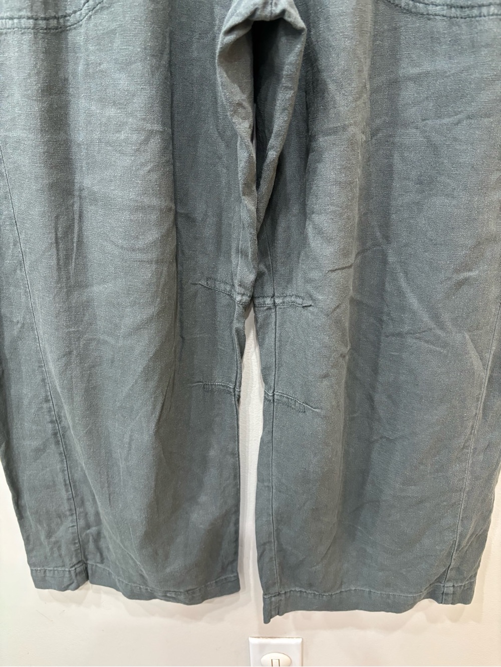 Pilcro The Reese Smocked Barrel Linen Blend Pants Women’s Size Medium - Picture 6 of 11